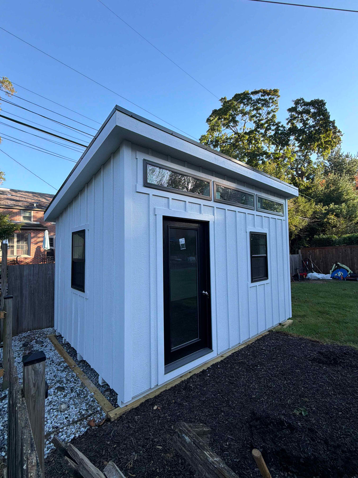10x14 Studio Modern Finished Interior