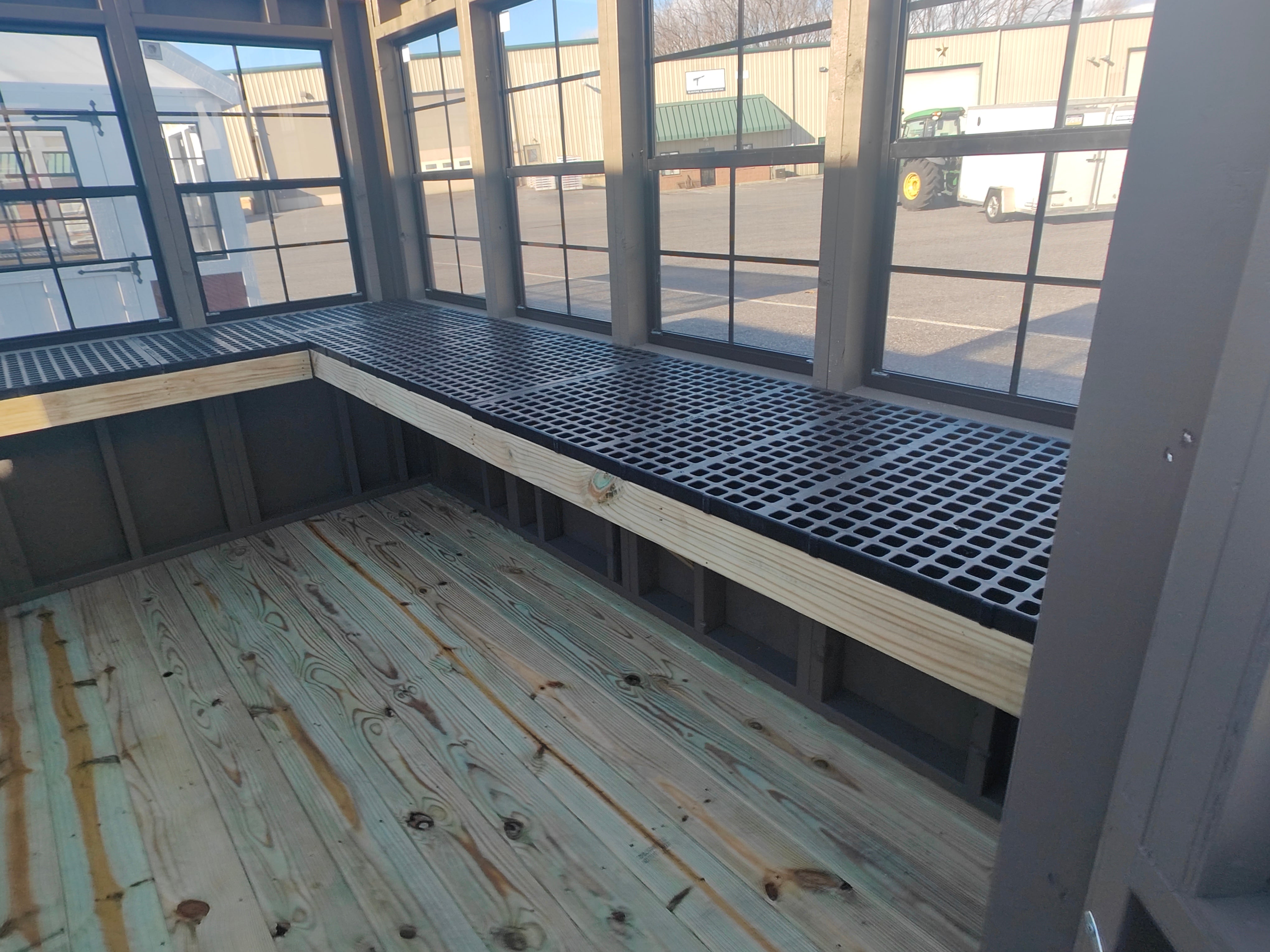 8×10 Greenhouse w/Plastic Mesh Workbench