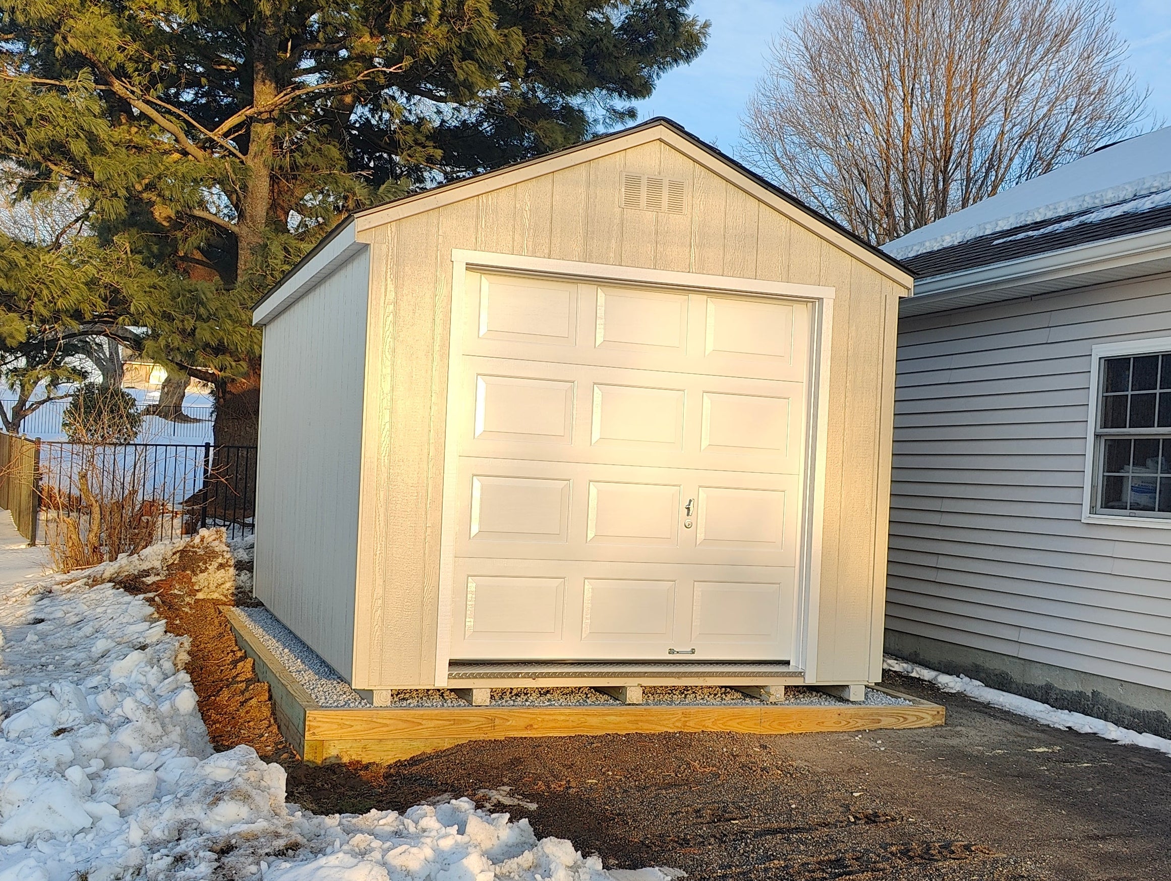 10x16 Garage – Standard Edition