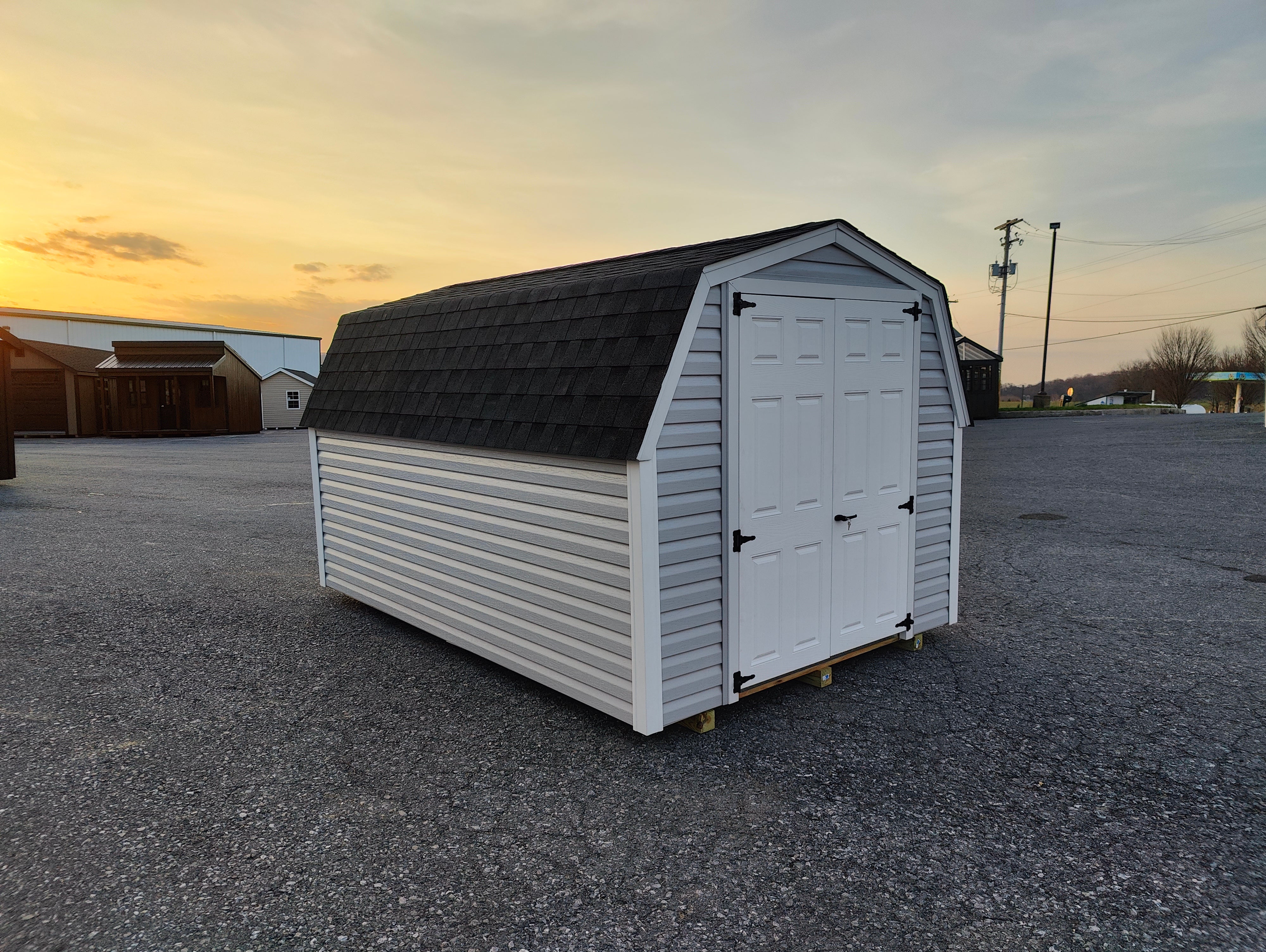 8x12 Vinyl Minibarn