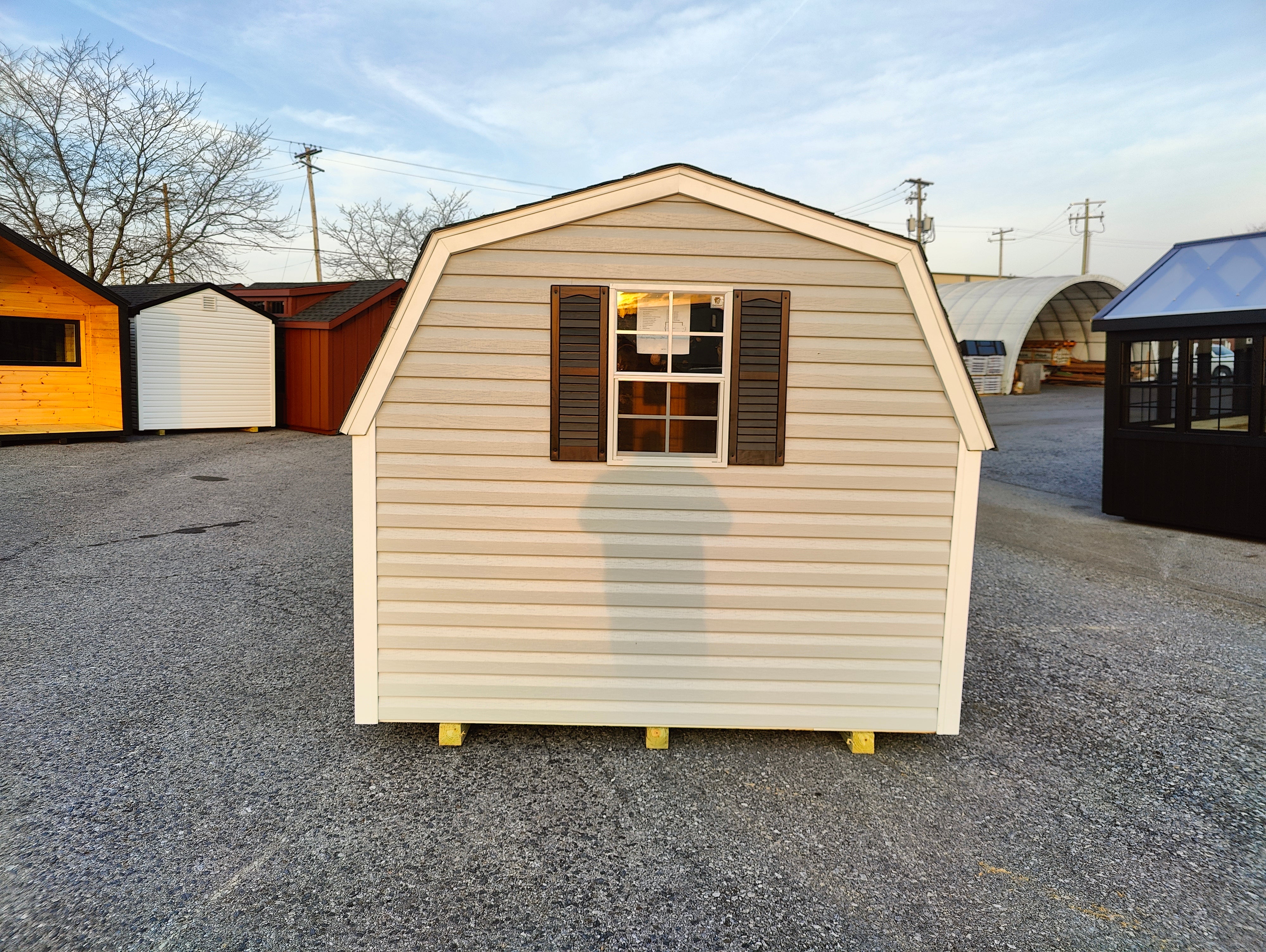 8x12 Vinyl Minibarn