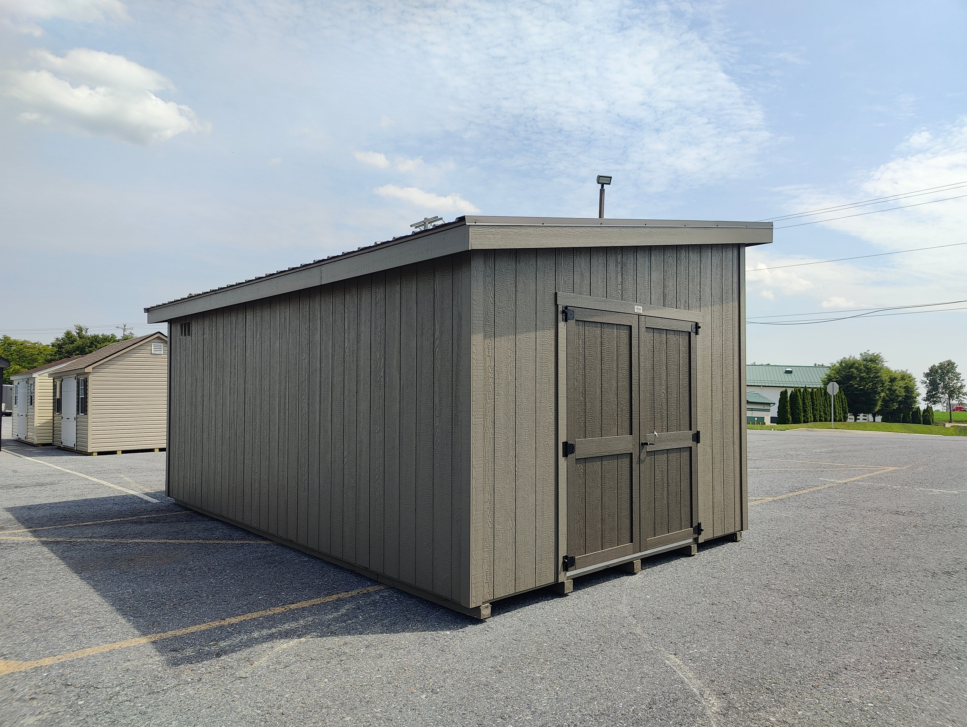 12x20 Studio Modern