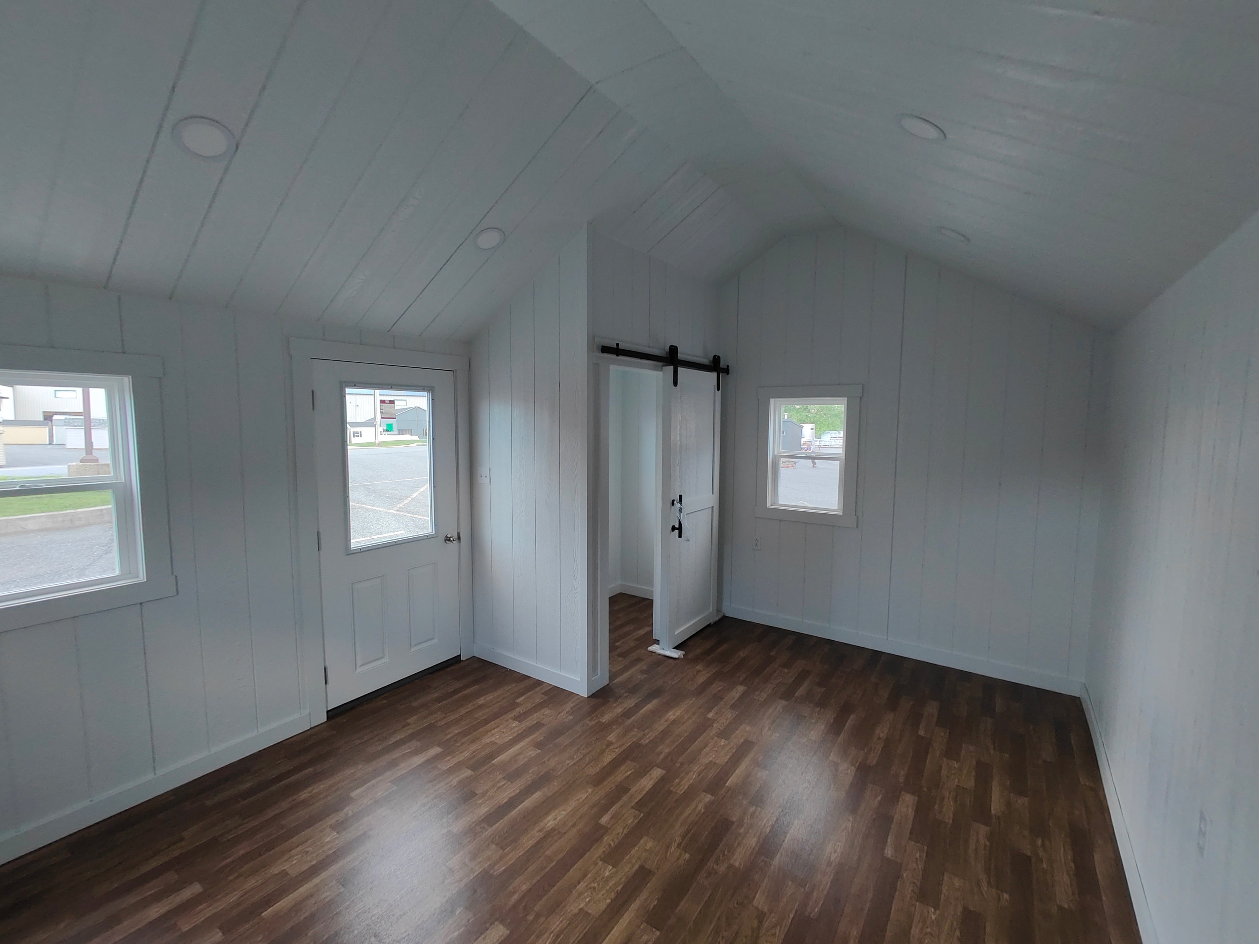 12x16 Vinyl Classic Workshop- Finished Interior
