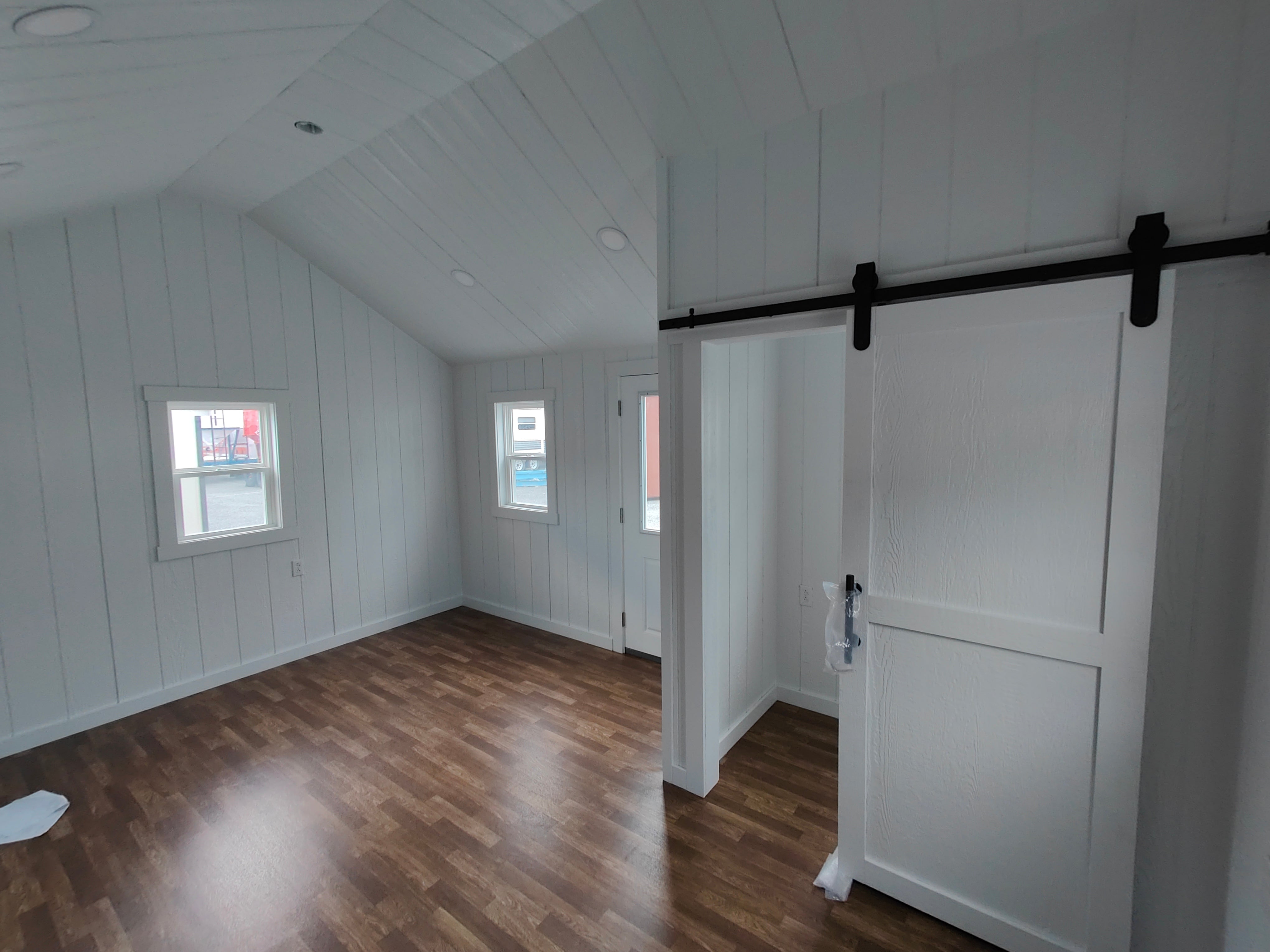 12x16 Vinyl Classic Workshop- Finished Interior