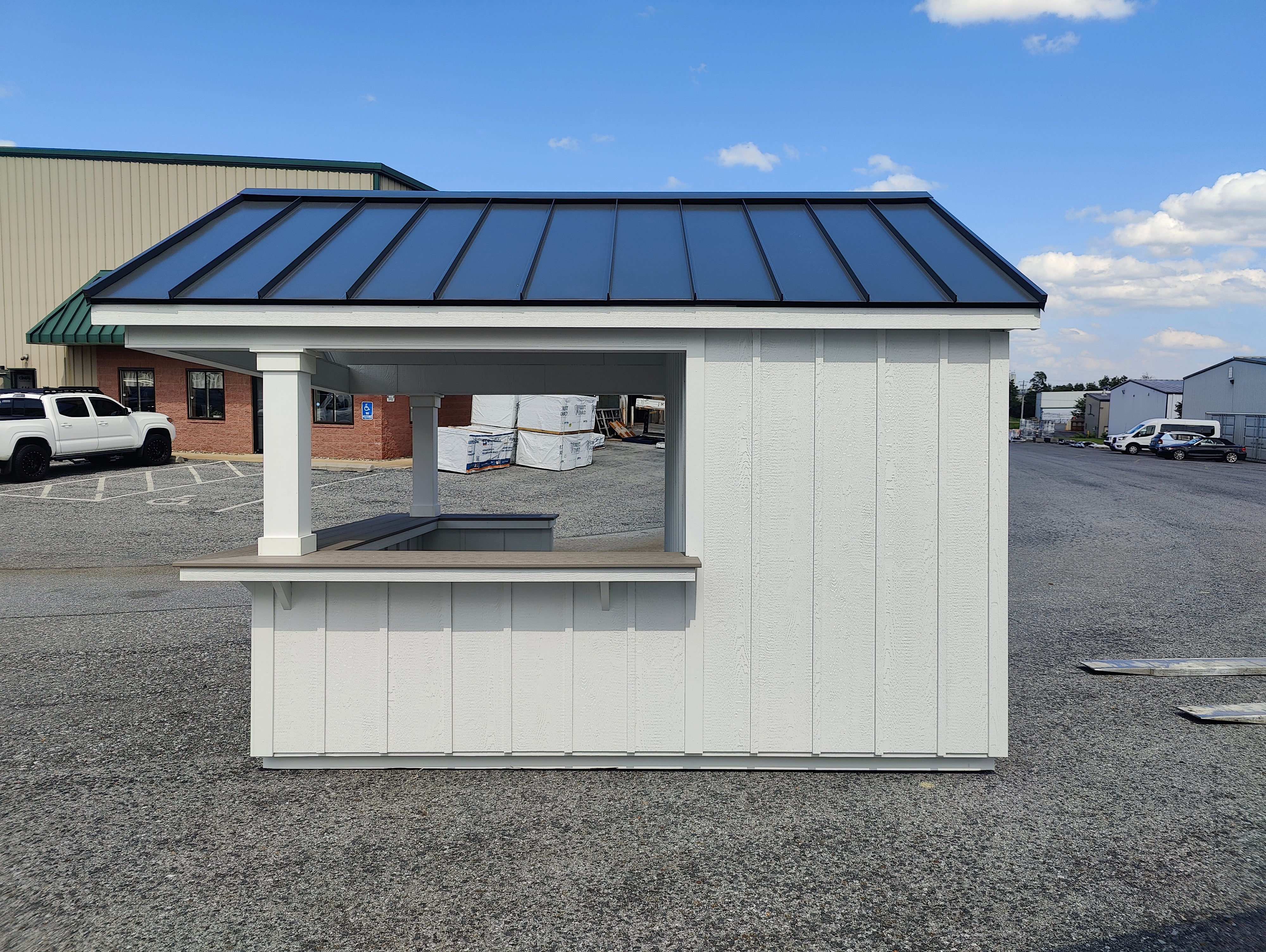 10x14 Poolside Bar