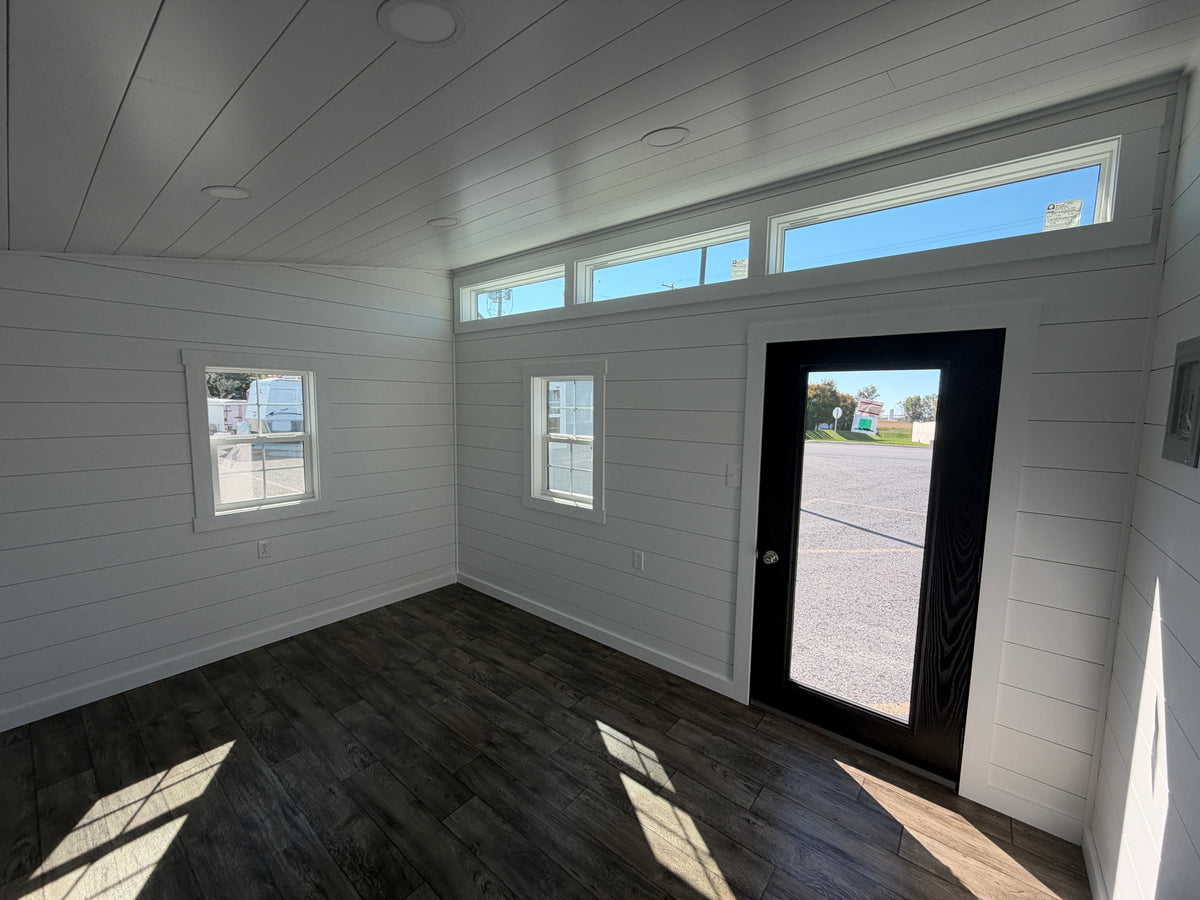 10x14 Studio Modern Finished Interior