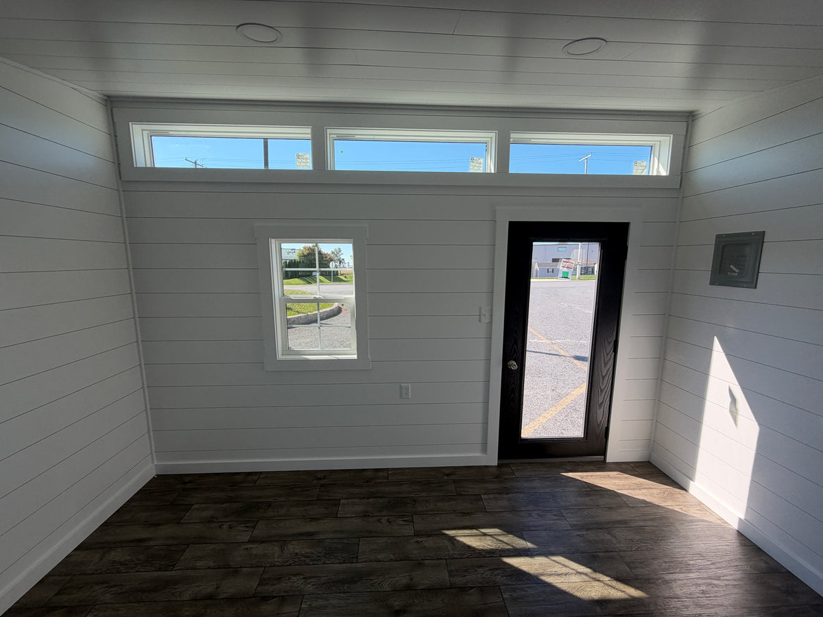 10x14 Studio Modern Finished Interior
