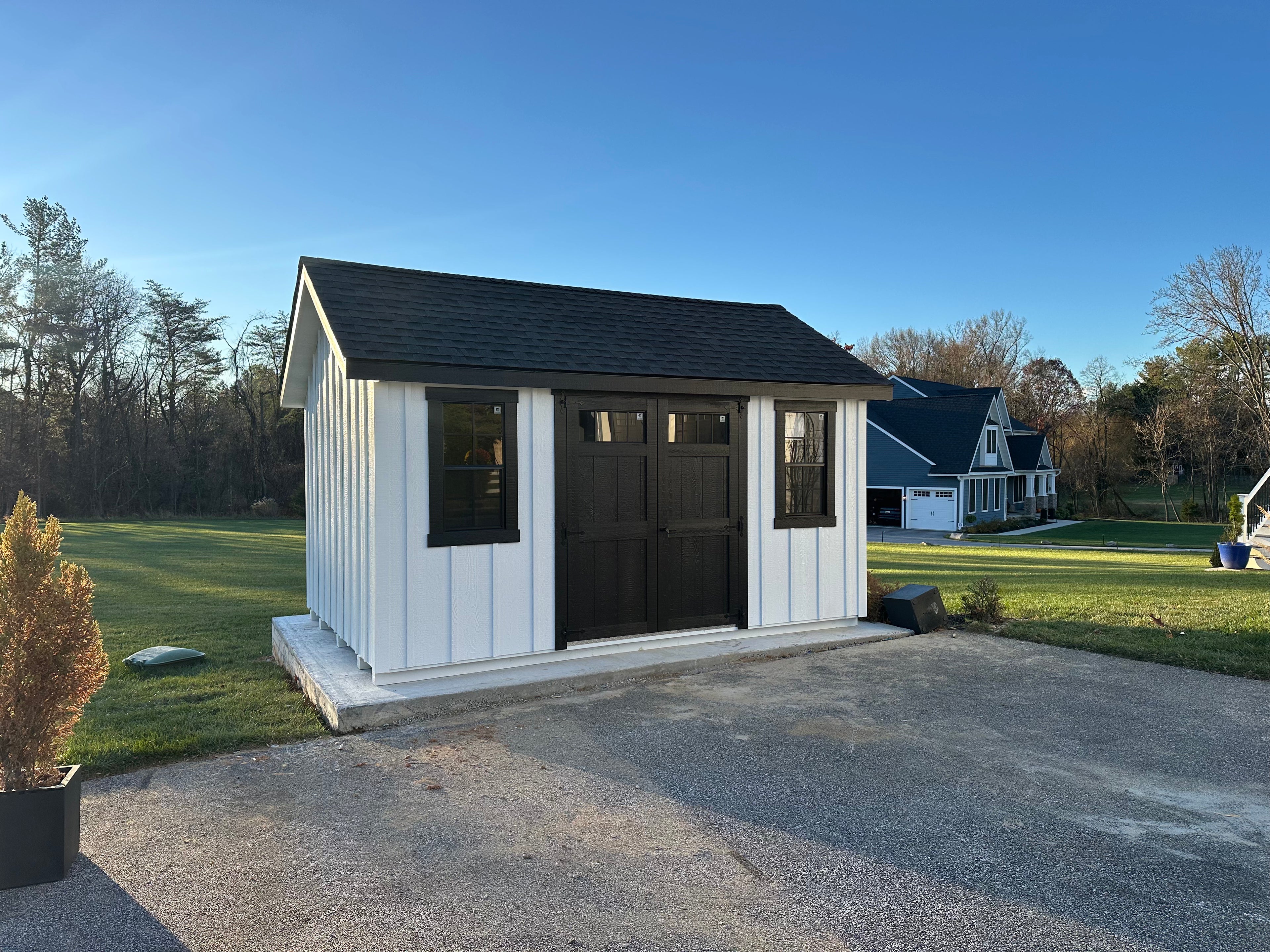 White Amish storage shed delivered in Pennsylvania